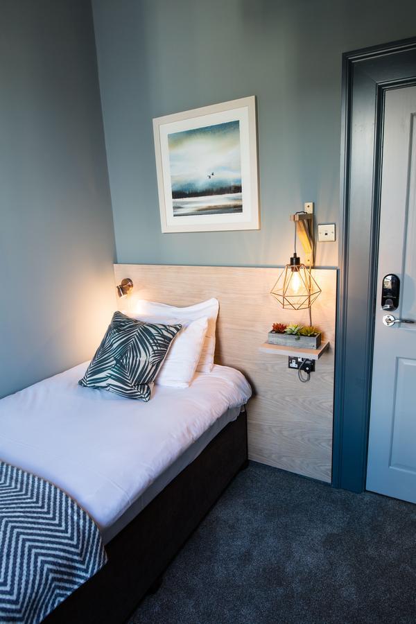 Hotel The Fullerton Arms à Ballintoy Extérieur photo